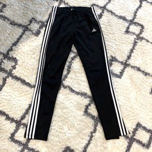 Women’s Adidas jogger pant
